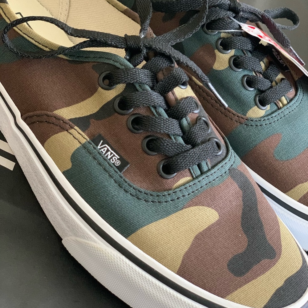 Vans Classic Camo Sneakers